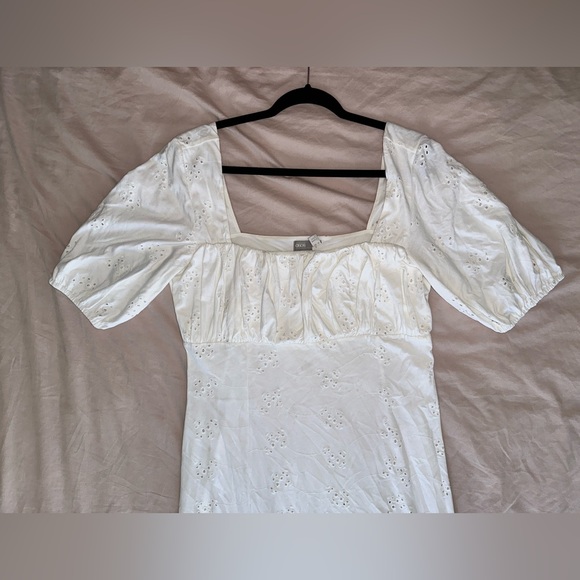 Size 12 maxi dress from ASOS. Gently worn, but in great condition. - Picture 3 of 3